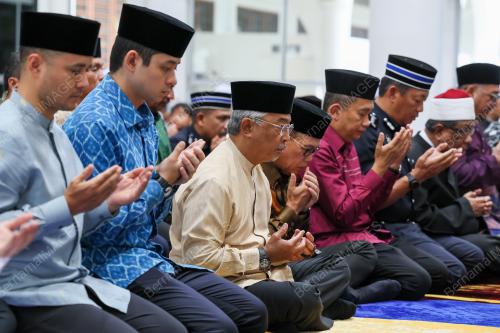 AL-SULTAN ABDULLAH RI'AYATUDDIN AL-MUSTAFA BILLAH SHAH