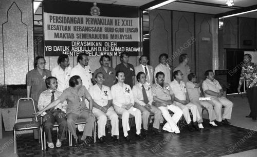 PH10_22102015_PERSIDANGAN