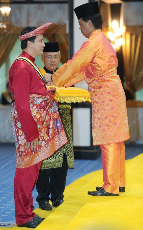 TENGKU ABDULLAH SULTAN AHMAD SHAH