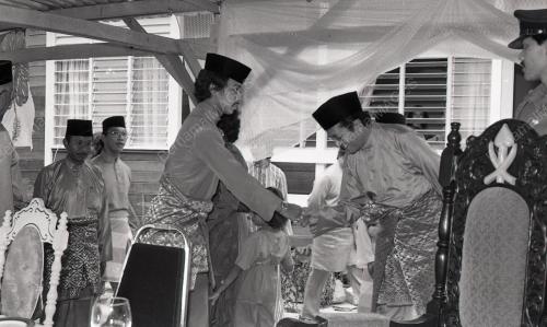 DR. MAHATHIR MOHAMAD