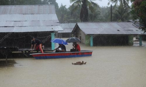 PH10_24122014_BANJIR
