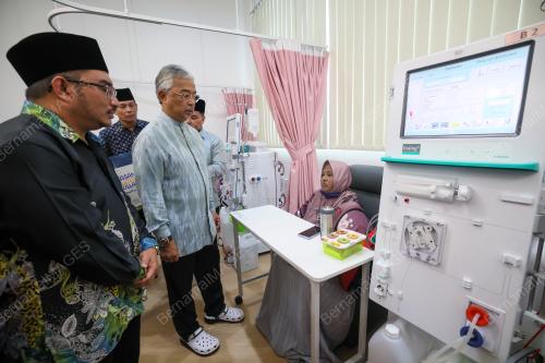AL-SULTAN ABDULLAH RI'AYATUDDIN AL-MUSTAFA BILLAH SHAH