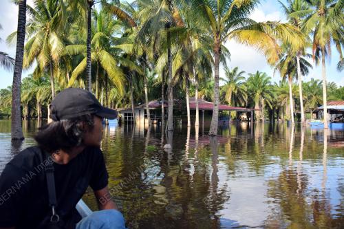 BANJIR KAMPUNG SEMANGAT