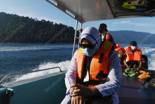 PROGRAM VAKSINASI MASYARAKAT PULAU TIOMAN