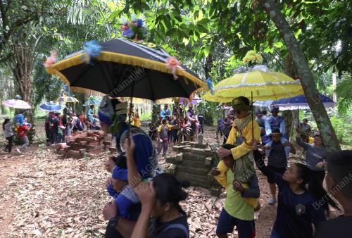BERSUNAT SUKU KAUM JAHUT