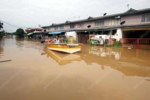 PH10_31012017_BANJIR