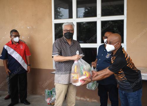DATUK SERI ISMAIL SABRI YAAKOB