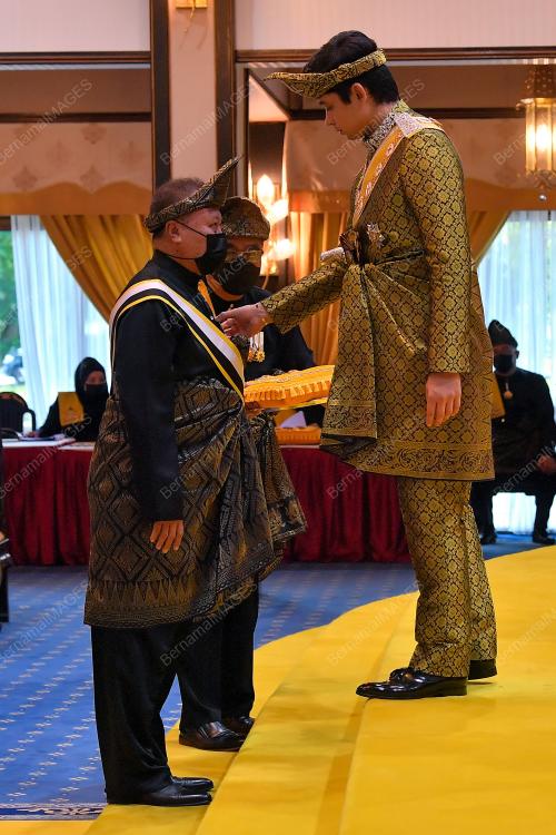 TENGKU HASSANAL IBRAHIM ALAM SHAH AL-SULTAN ABDULLAH