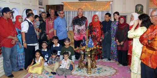 MOHD NAJIB TUN ABDUL RAZAK