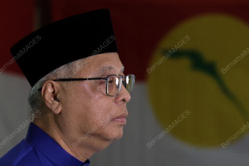 DATUK SERI ISMAIL SABRI YAAKOB