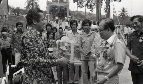 PH11_07012015_SANUSI_KEMAS