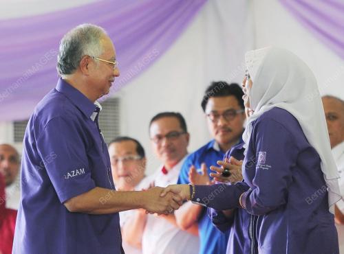 PH11_07042012_PM_SATU_AZAM