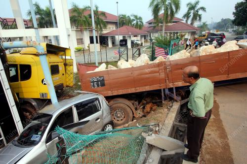 PH11_07092015_KEMALANGAN