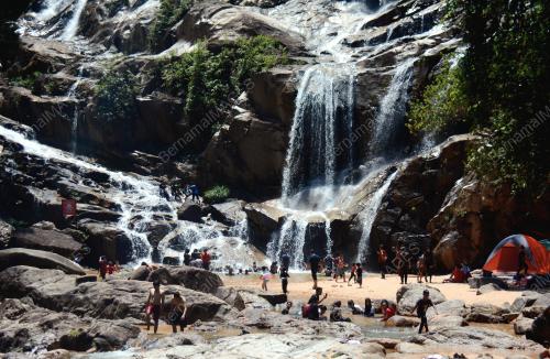 AIR TERJUN SUNGAI PANDAN