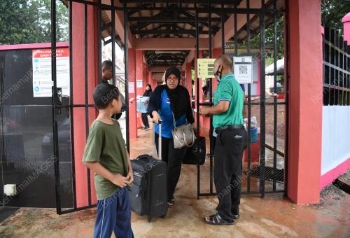 SEKOLAH TUTUP