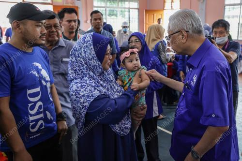 DATUK SERI ISMAIL SABRI YAAKOB