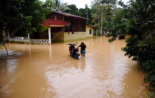 PH11_08122017_BANJIR