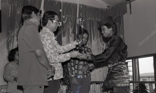 MOHD NAJIB TUN ABDUL RAZAK