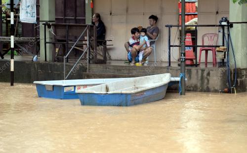 PH11_10012013_BANJIR