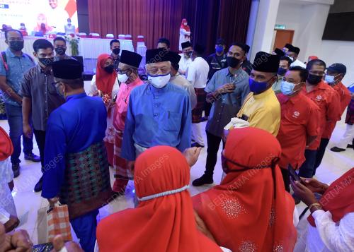 DATUK SERI ISMAIL SABRI YAAKOB