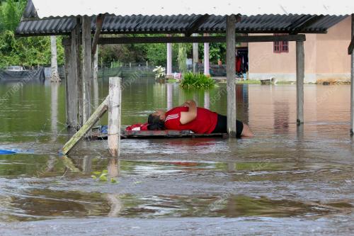 PH11_12122013_BANJIR