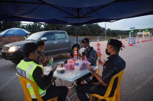 PASUKAN HADAPAN BERBUKA PUASA