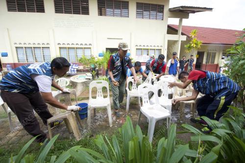 PH11_14122013_BANJIR_SEKOLAH