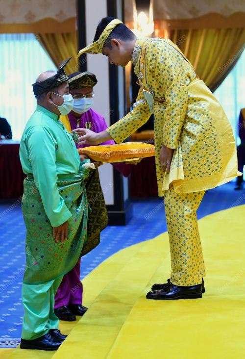 TENGKU HASSANA IBRAHIM ALAM SHAH AL-SULTAN ABDULLAH