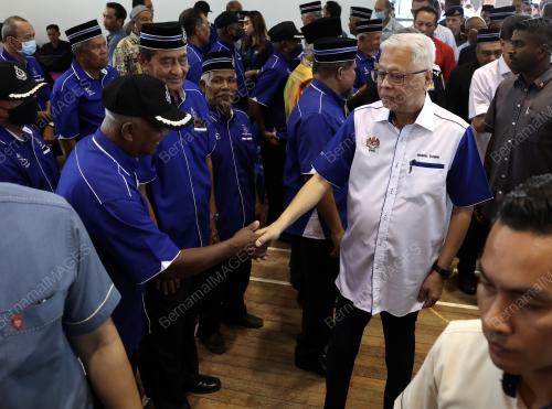 DATUK SERI ISMAIL SABRI YAAKOB