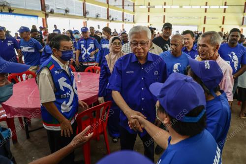 DATUK SERI ISMAIL SABRI YAAKOB