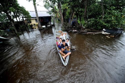 PH11_22012013_BANJIR4