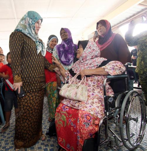 PH11_22012017_TUNKUAZIZAH