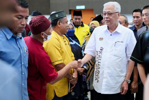 DATUK SERI ISMAIL SABRI YAAKOB