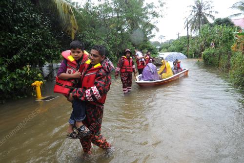 PH11_22122014_BANJIR