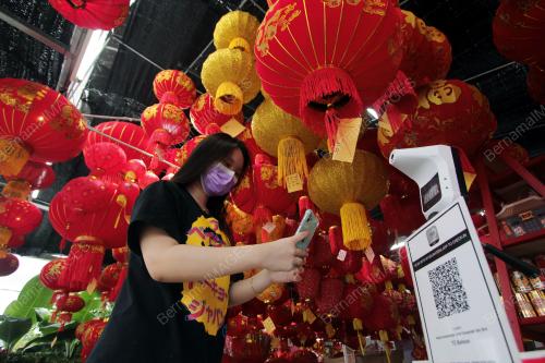 MEMBELI BELAH PERSIAPAN TAHUN BARU CINA