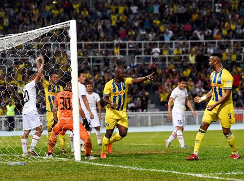 PH11_24082019_BOLA_BN201908238031