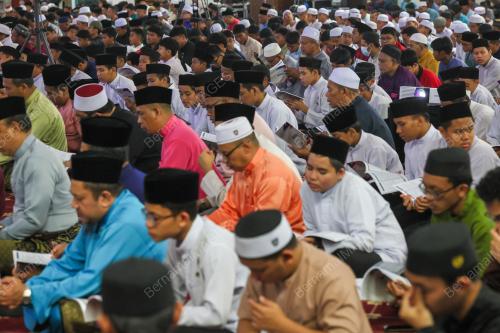 DATUK SERI WAN ROSDY WAN ISMAIL