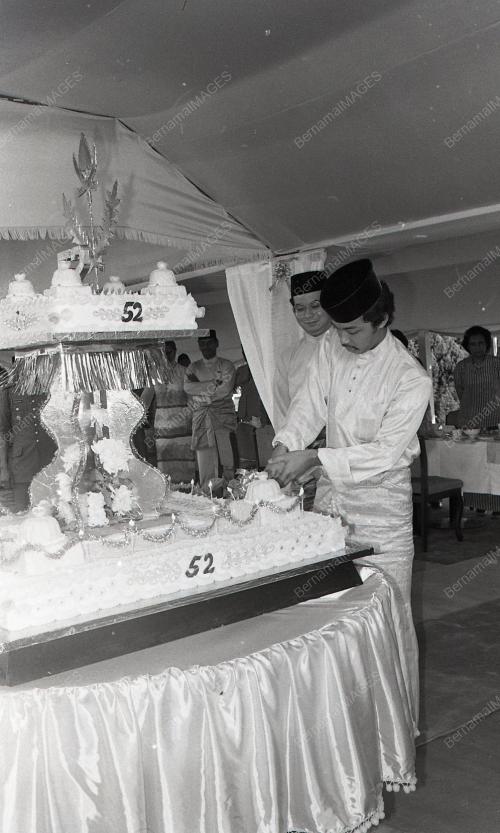 HARI KEPUTERAAN