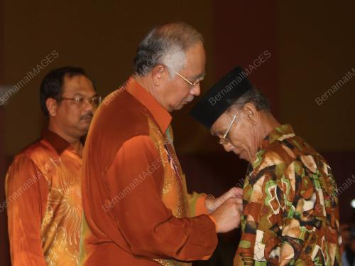 NAJIB TUN RAZAK