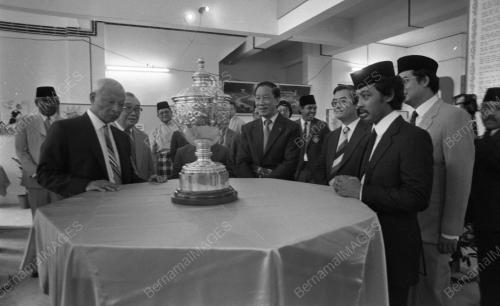 PH11_29062015_AGONG_RASMI