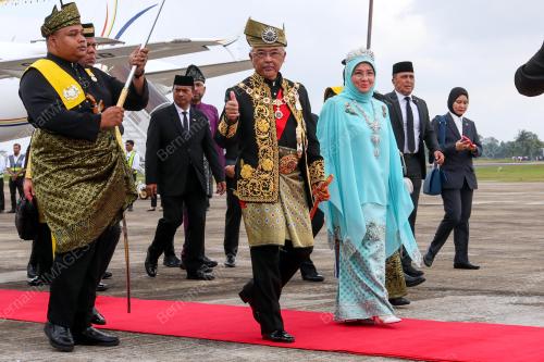 AL-SULTAN ABDULLAH RI'AYATUDDIN AL-MUSTAFA BILLAH SHAH
