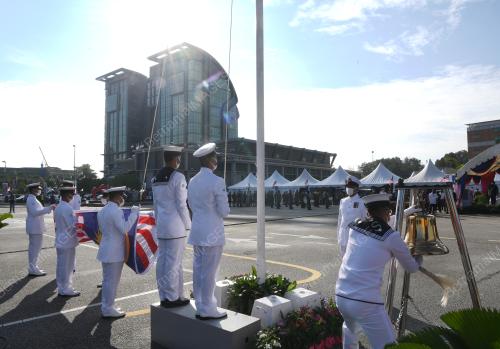 TENGKU HASSANAL IBRAHIM ALAM SHAH AL-SULTAN ABDULLAH