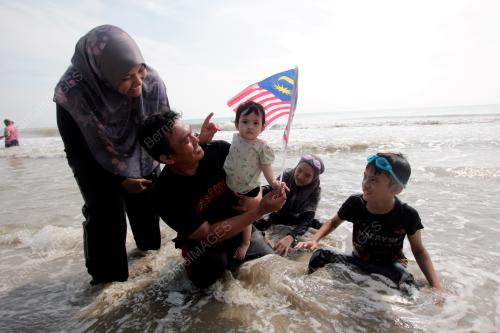 NUUR FATIHAH SAHWARIZAL