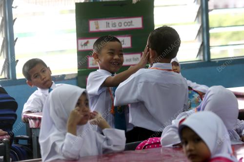 PH11_31122017_SEKOLAH