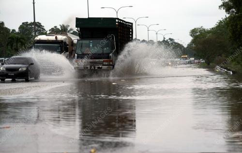 PH12_01012018_BANJIR