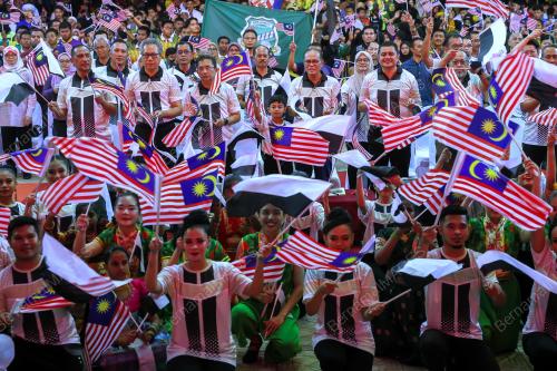 DATUK SERI WAN ROSDY WAN ISMAIL