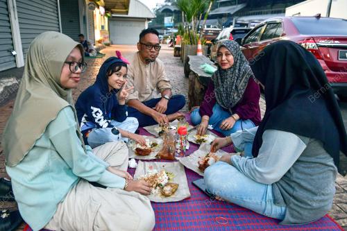 TINJAUAN ORANG BALIK KAMPUNG