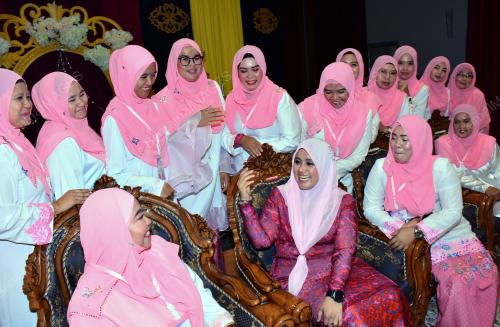 PH12_05082017_PUTERI