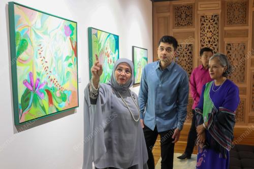 TUNKU AZIZAH MAIMUNAH ISKANDARIAH