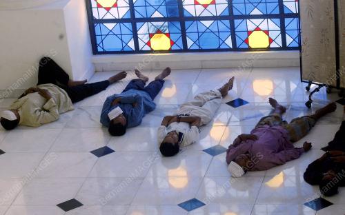 JEMAAH_BEREHAT